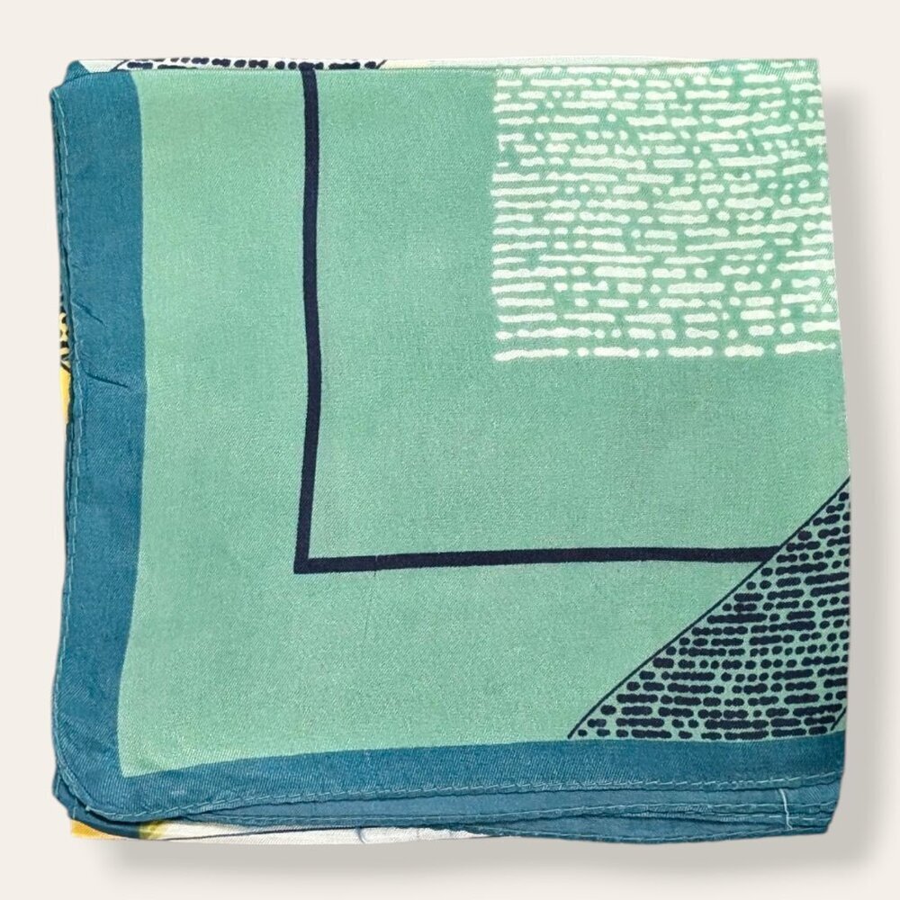 V. Green & Yellow Abstract Geometric Scarf - Picture 4 of 6